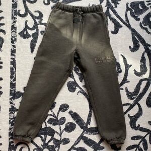 Kids Essentials sweat pants